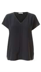 DAY - Fan Mixed - Sort enkel silke T-shirt med fine detaljer