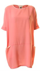 Pieszak - Journey Dress - Rosa oversize kjole med lys kontrast