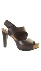 Penelope - 3022 - Sort sandal i glat skind med plateau