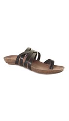 Penelope - 5102 - Sort flad remsandal med små nitter