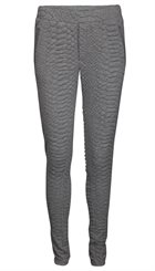 Sofie Schnoor - S154242 - Bløde snake-quiltede lysegrå sweatbukser