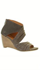 Sofie Schnoor - S162625 - Mørk beige sandal med kilehæl